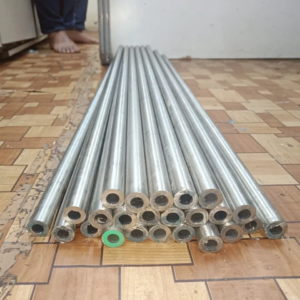 Explore a wide range of SS ERW seamless pipes including 304L pipes, 316L pipes, Inconel seamless ERW pipes, Monel seamless ERW pipes, Hastelloy seamless ERW pipes, and electric resistance welded pipes. As trusted SS ERW seamless pipe suppliers, we offer high-quality SMLS pipe tubing and ensure the best ERW seamless pipe cost price in kg. Perfect for industries such as chemical, oil & gas, and manufacturing, Raj Metals delivers superior performance, corrosion resistance, and durability for all your piping needs.